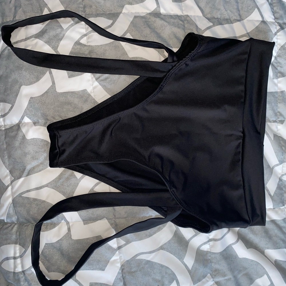 Bottoms with garters